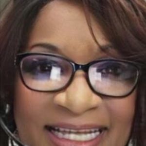 Meet your Posher, Debby